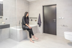 Koupelna pro handbikera, Léblová, Foto