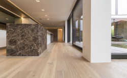 Rodinný dům v Mnichově s podlahou Admonter dub salis - foto