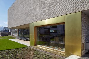 Hudební škola a knihovna ve Wolfurtu, Fink Thurnher Architekten