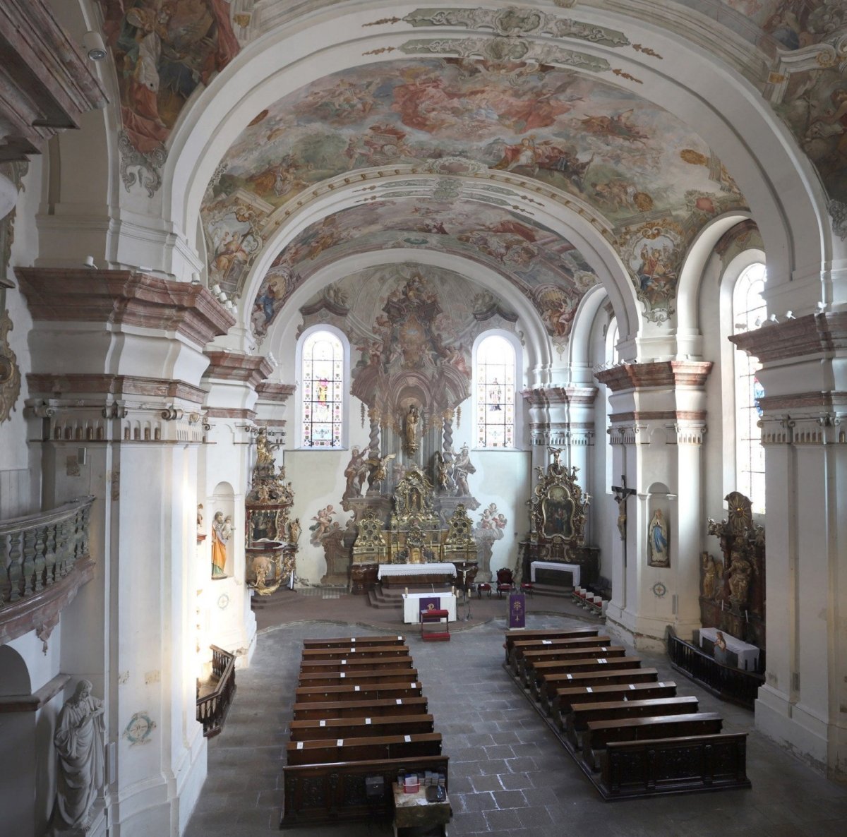 Fresky v kostele Narození Panny Marie v Domažlicích restaurovali Jiří Suchan a David Hrabálek. Za svou práci získali cenu Patrimonium pro futuro.