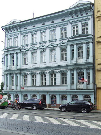 Neorenesanční dům, který byl předmětem sporu památkových institucí. Nakonec byl v roce 2019 zbourán.