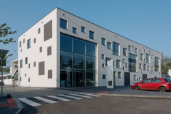 Compass Architekti, Administratívno skladový areál Sliačska – foto