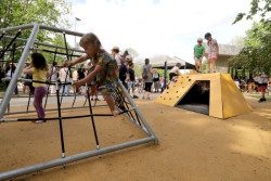 V parku jsou také nová hřiště a sportoviště. (Park Střed v Mostě, Rehwaldt Landscape Architects + Atelier Hoffman)