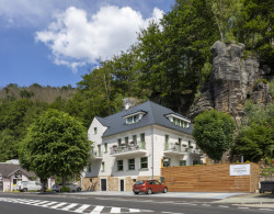 Zrekonstruovaný penzion v Hřensku od architektek z ateliéru Ykony