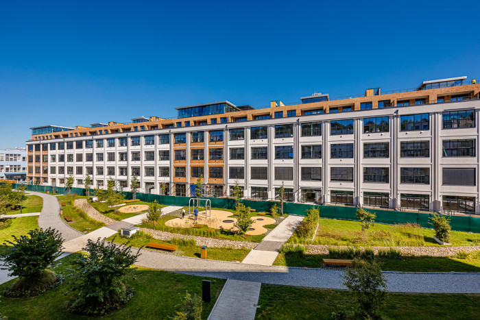 JAKUB CIGLER ARCHITEKTI navrhli konverzi továrnu na loftové bydlení Parvi Cibulka
