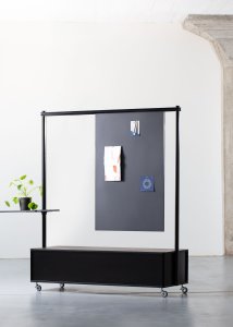 PeSoma box s hrazdou (Kolekce nábytku PerSoma přináší wellbeing do kanceláře; Balance in Motion)