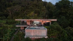 Art Villas Costa Rica, betonová Art Villa, Formafatal/ Dagmar Štěpánová + Refuel works/ Jan Skoupý, Zbyněk Ryška