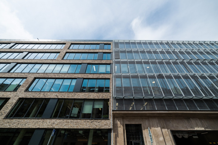 FIVE, QARTA architektura.