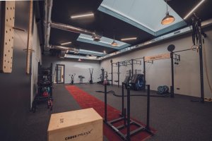 Studio Free Architects zrealizovalo v areálu bývalého brownfieldu ve Velkém Meziříčí fitness a wellness centrum Beauty&Beast.