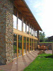 Dům v sadu, Radek Hadrbolec.