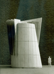 Výduch na Náměstí Jiřího z Poděbrad byl zbourán.