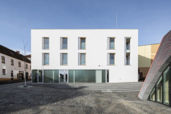 Společenské centrum s modlitebnou v Sedlčanech, A8000