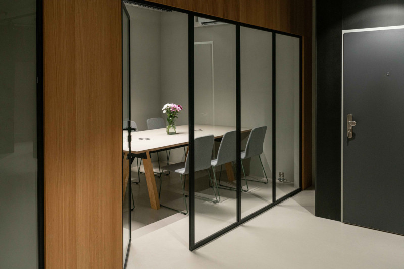 Ocelové systémy Steel Design jsou kombinací subtilních profilů a velkých prosklených ploch propouštějících do prostoru maximum světla.