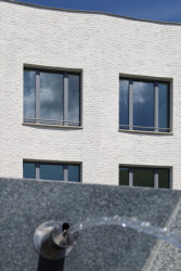 Nová radnice Lázní Bělohrad od studia re:architeti