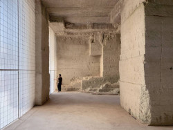 Proměna kamenných dolů na Menorce od Ensamble Studio