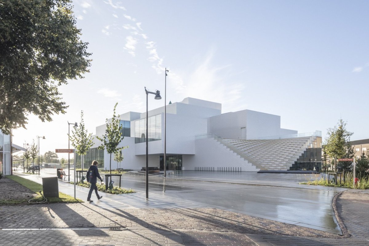 Lego House