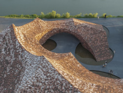 Navrhlo ho studio japonského Kengo Kuma and Associates