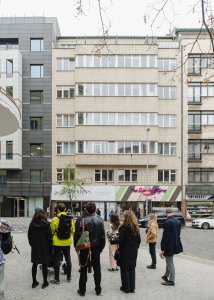 Komentované procházky architekta Jana Bureše a historika architektury Adama Štěcha odhalí svět pražských meziválečných činžovních domů.
