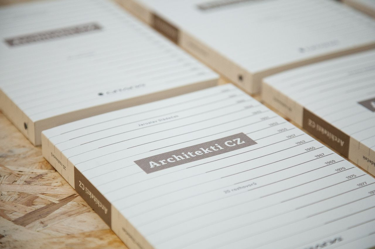 Architekti.cz v Brně, publikace v celé své kráse, foto