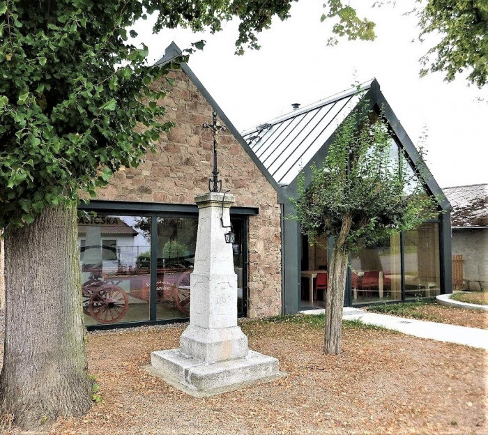 Společenské centrum dobrovolných hasičů Lisovice, Létající inženýři.