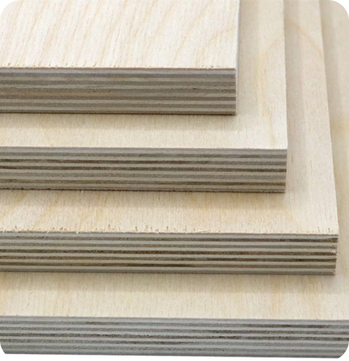 Světlý odstín a jemná textura březové překližky od Plygroup předurčují její široké spektrum využití