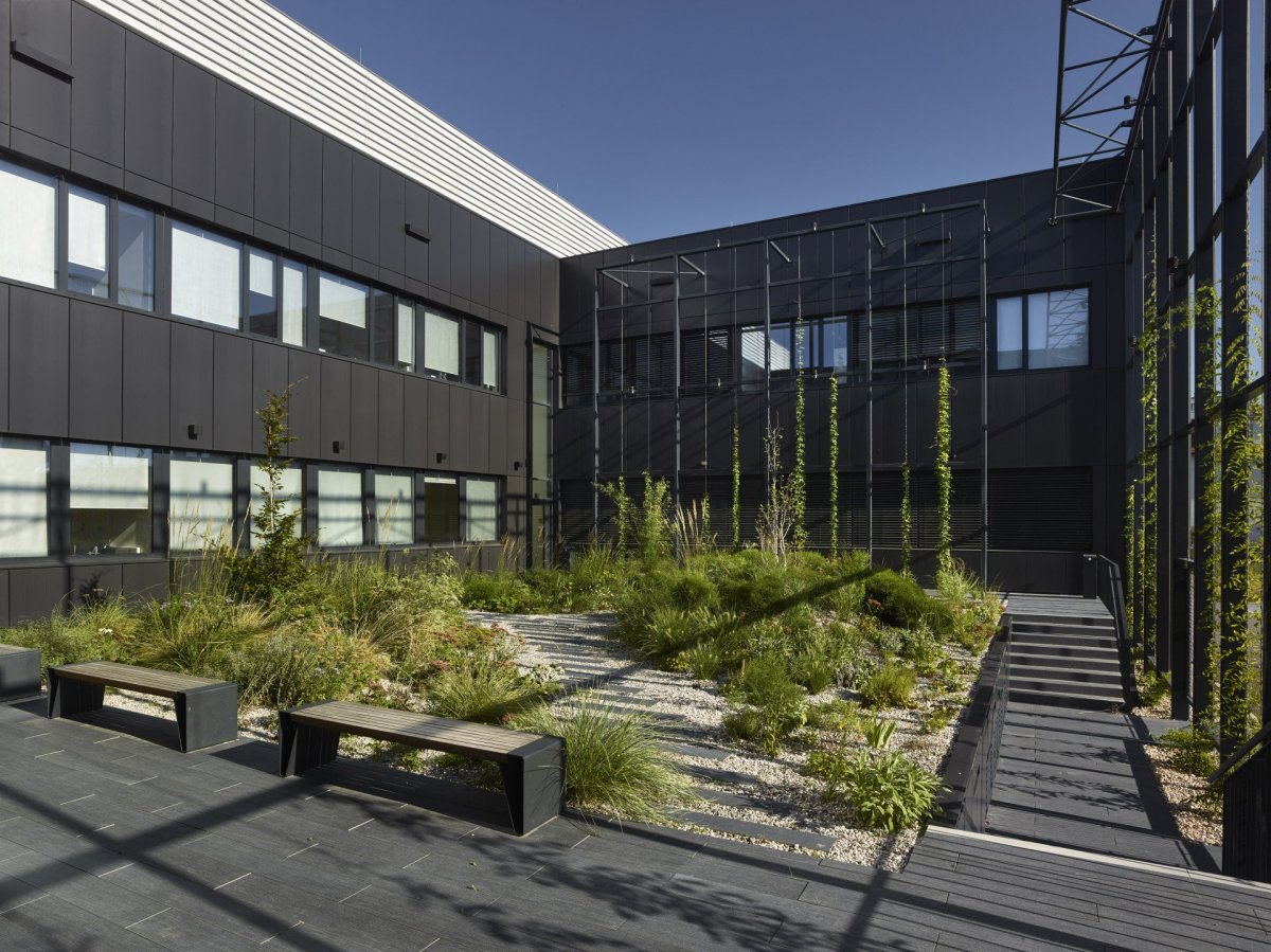 Studio Bogle Architects navrhlo novou budovu Fyzikálního ústavu Akademie věd České republiky na pražském Ládví