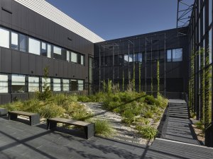 Studio Bogle Architects navrhlo novou budovu Fyzikálního ústavu Akademie věd České republiky na pražském Ládví