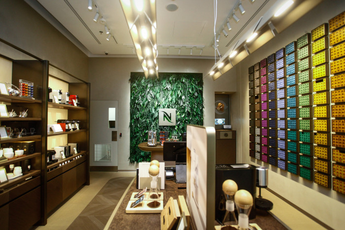 Mechové stěny a obrazy od Jungle Interiors