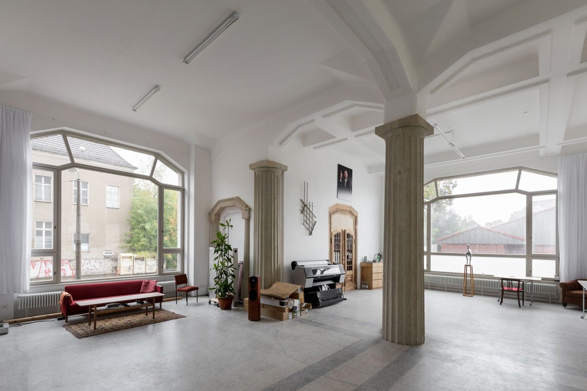 Rekonstrukce vily Heike; Christof Schubert Architekten: Některým ateliérům dominují výrazné antické sloupy