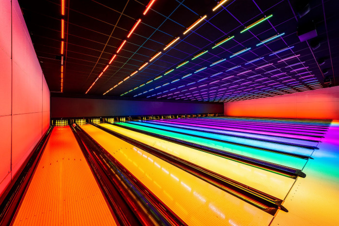 Akustické kazetové podhledy Eurocoustic od Rigips navržené pro efektivní regulaci zvuku.