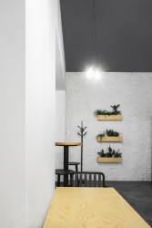 Interiér Cafe Smoo v Příbrami, Michael Karnet