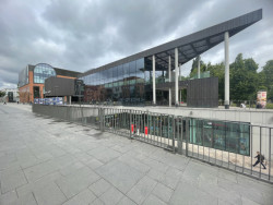 Na bývalém dobytčím trhu stojí také moderní centrum architektury.