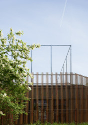 Studio Arch.Design realizovalo novou sportovní halu základní školy v pražských Letňanech