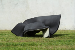 Ateliér architektury III se ve svých projektech soustřeďuje na testování nových metod navrhování. Úspěchy i nepřeberné množství projektů ateliéru sleduje výstava Souostroví / Archipelago 13 *A3, která se koná v Galerii UM.