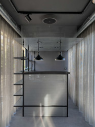 Kavárna Kontejner na Ortenově náměstí od Collarch studia