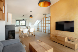 Interiér mezonetového bytu, studio AEIOU