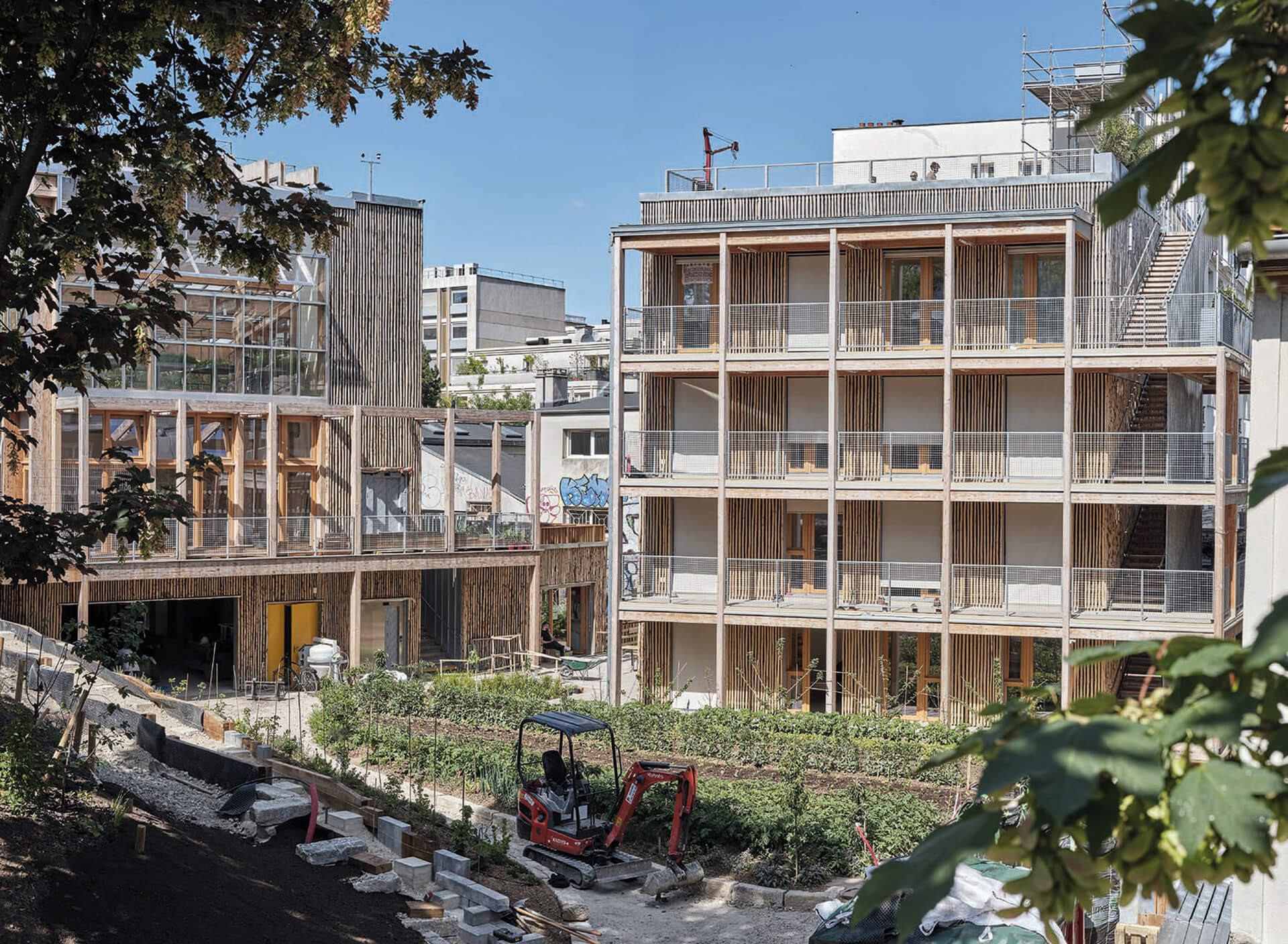 Komunitní ekologické centrum v Paříži od Grand Huit a Mélanie Drevet