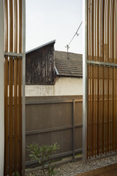 Úzký patrový dům v Žilině, architektonické studio treea - architekt Peter Kasman.