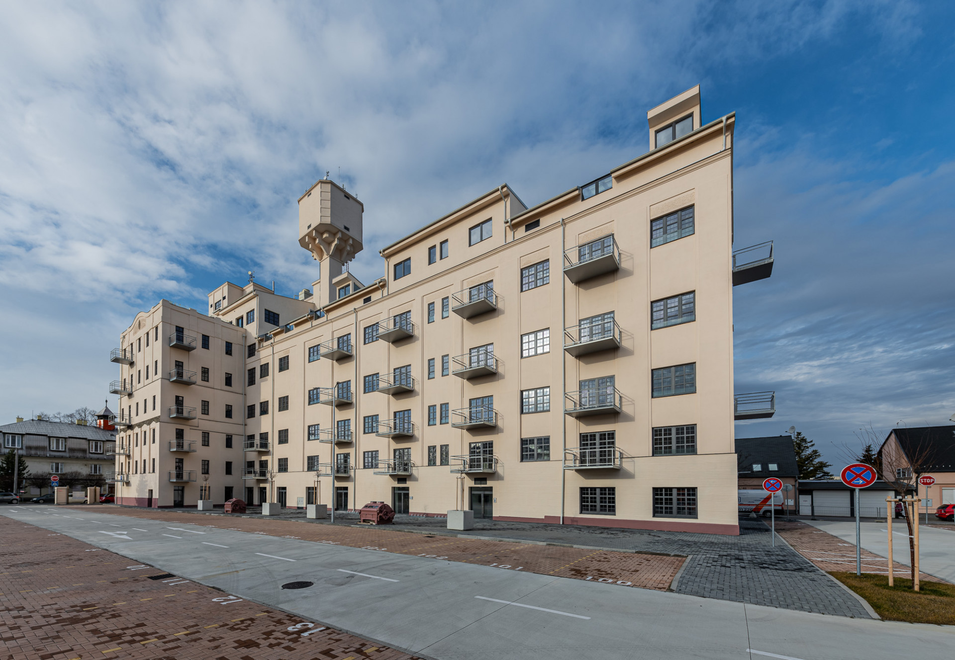 Konverze mlýna v Piešťanech od Pam Arch