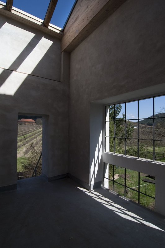 studio NEW WORK, Vestavba bytu do historické průmyslové haly – foto