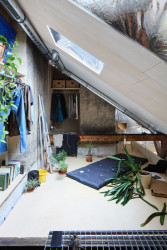 Pod střechou je prostor pro spaní.