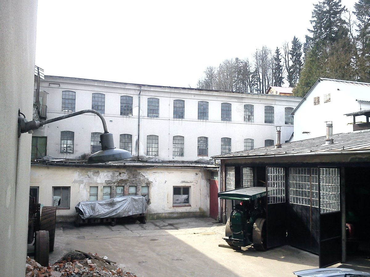 Původní stav (Muzeum starých strojů a technologií v Žamberku, Ateliéru Walter)