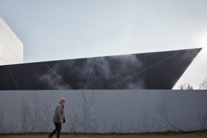 Plavecká hala v Lounech od studia dkarchitekti