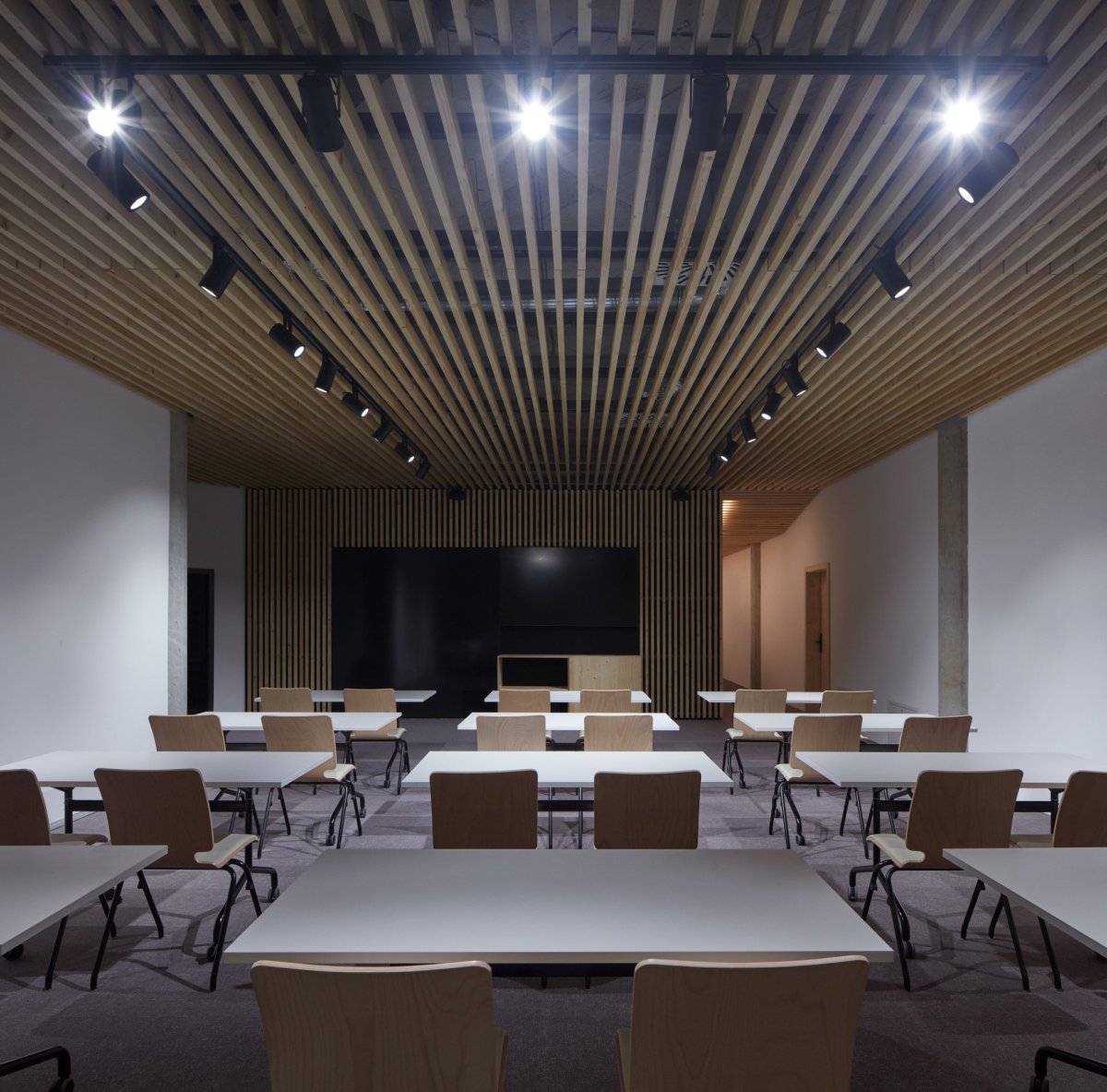 Zázemí rekreačního areálu Bachledka, Compass architekti/ Juraj Benetin, Matej Grébert, Roman Janata