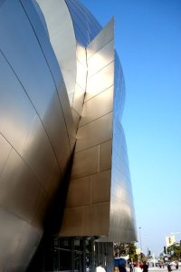 Frank Gehry, koncertní sál Walta Disneyho, detail fasády, foto