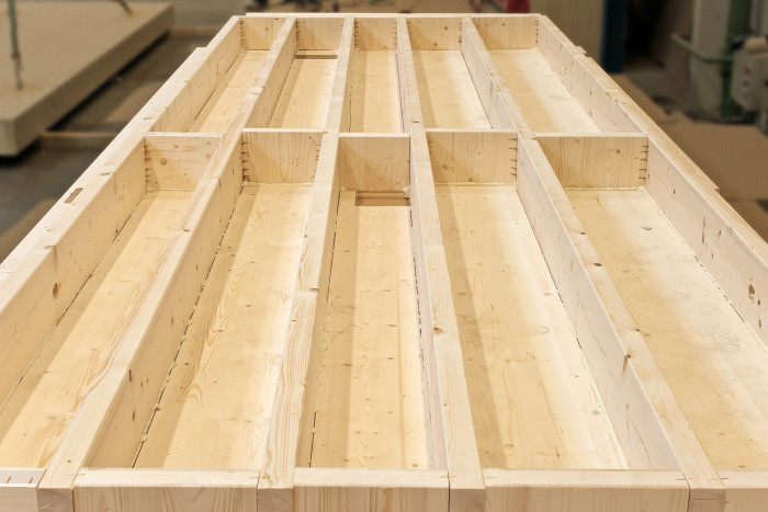 NOVATOP OPEN jsou tvořené spodní deskou SWP a nosnými hranoly. 