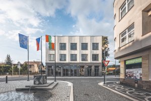 Nová radnice v lázních Bělohrad, re:architekti