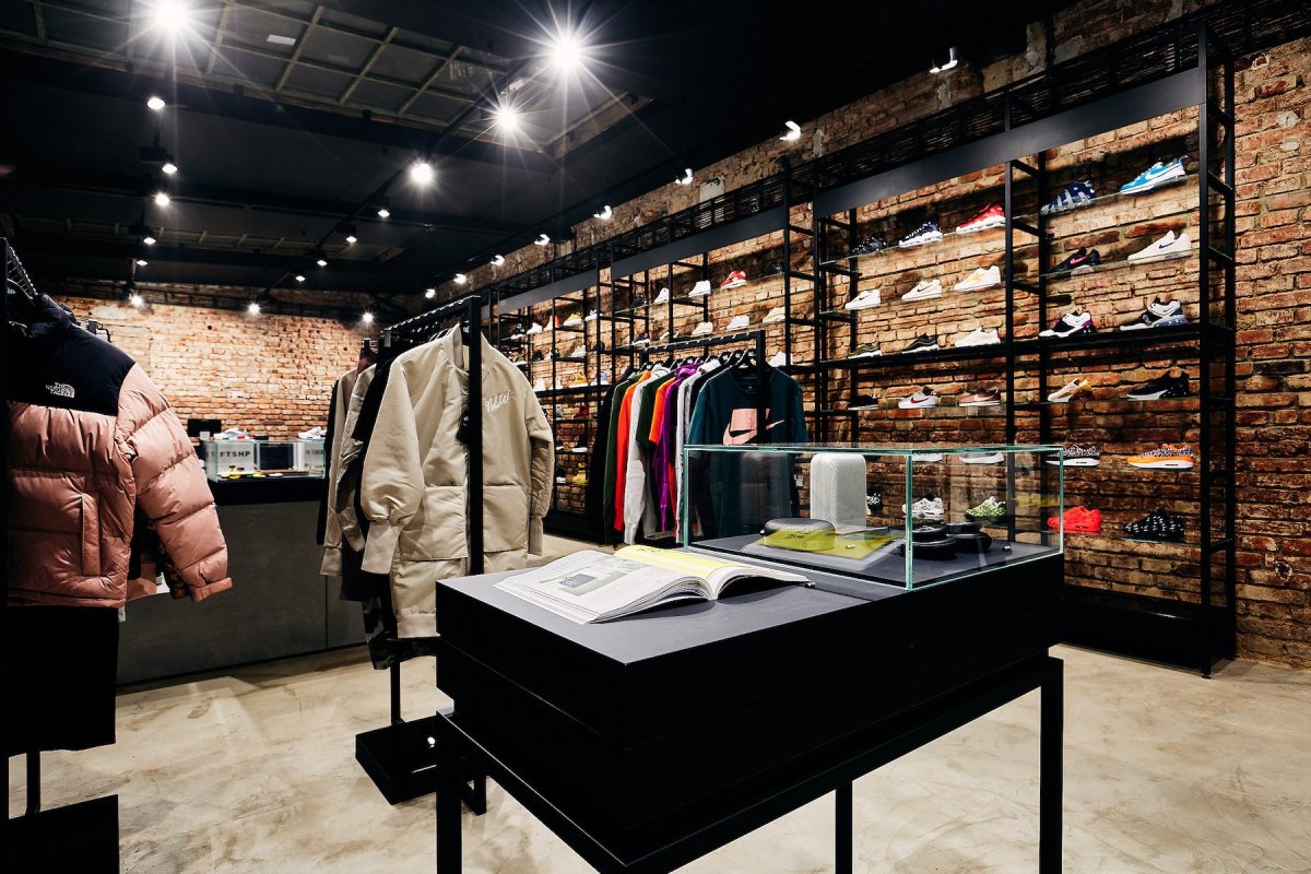 Redesign interiéru prodejny Footshop v pražském prostoru Vnitroblock, studio EYELEVEL.
