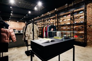 Redesign interiéru prodejny Footshop v pražském prostoru Vnitroblock, studio EYELEVEL.