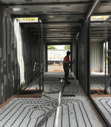 Dočasný bytový dům v Barceloně, Straddle3 + Eulia Arkitektura + Yaiza Terré.